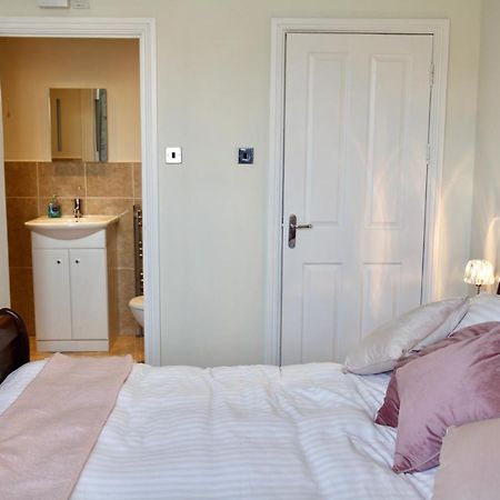 Mostyn Villa Free Private Parking Лландидно Экстерьер фото
