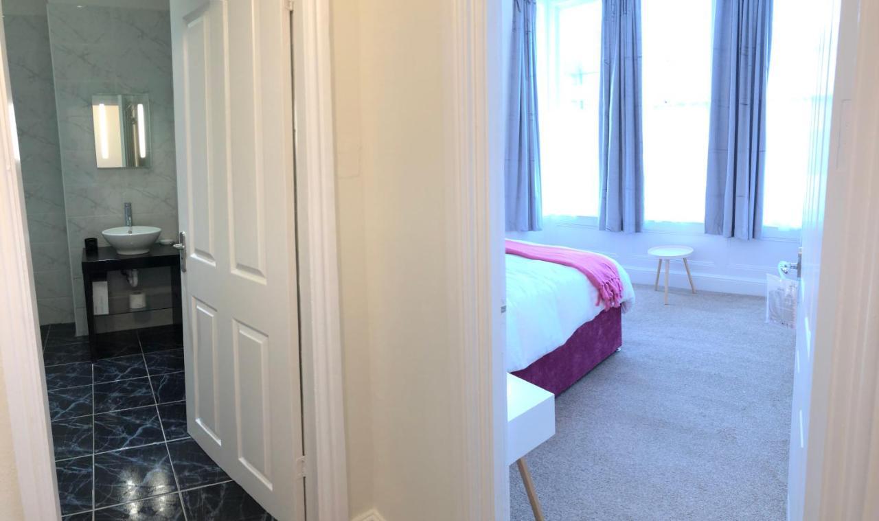 Mostyn Villa Free Private Parking Лландидно Экстерьер фото