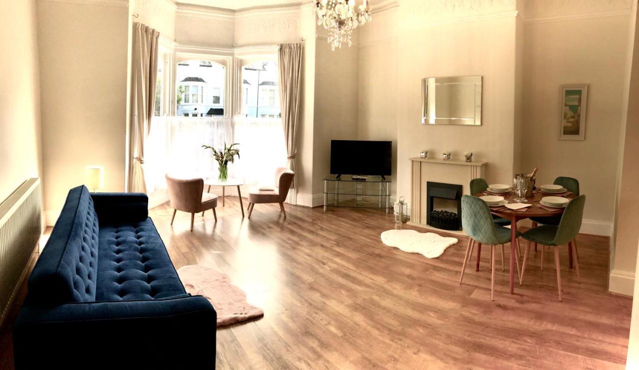 Mostyn Villa Free Private Parking Лландидно Экстерьер фото